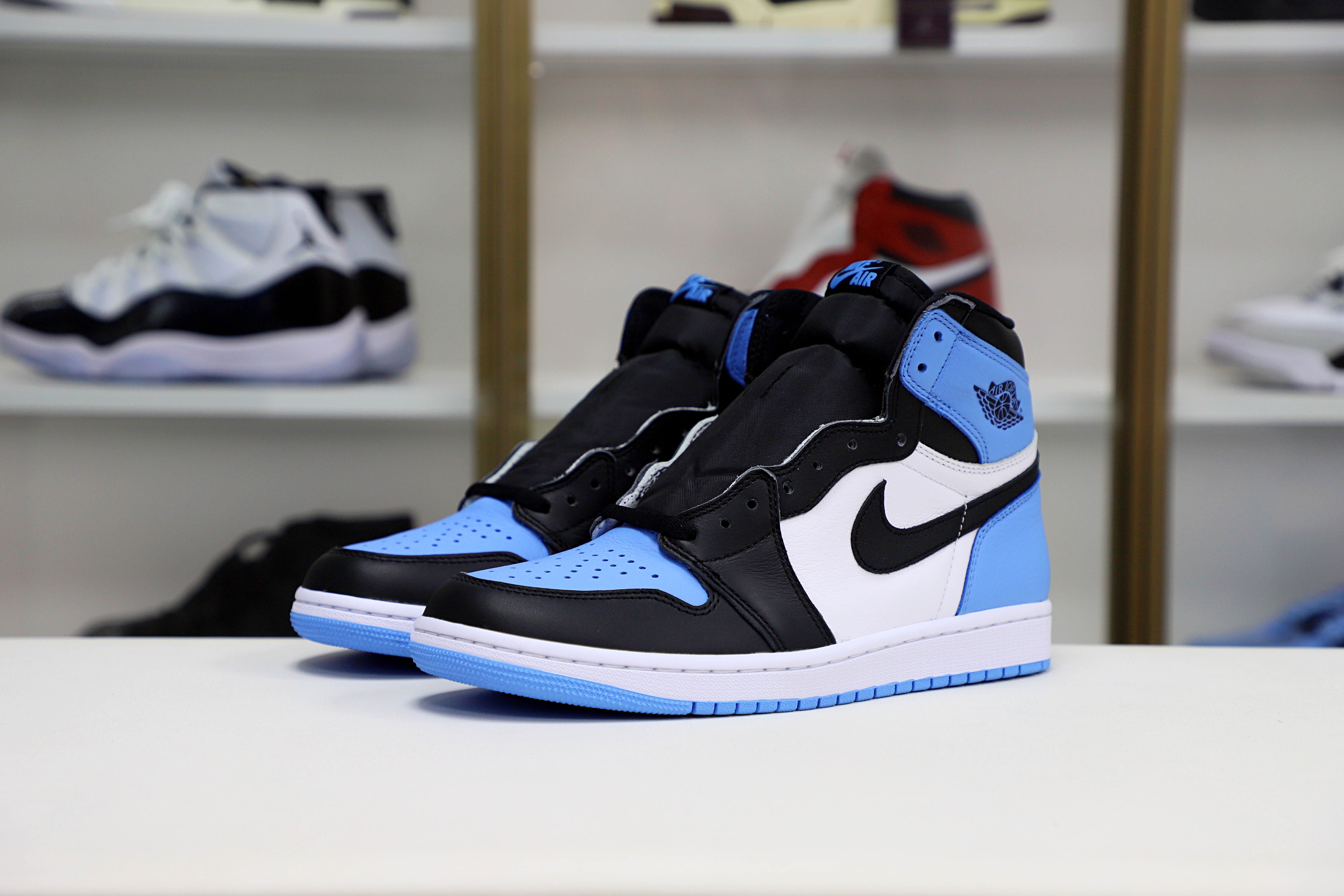 Air Jordan 1 High OG“University Blue