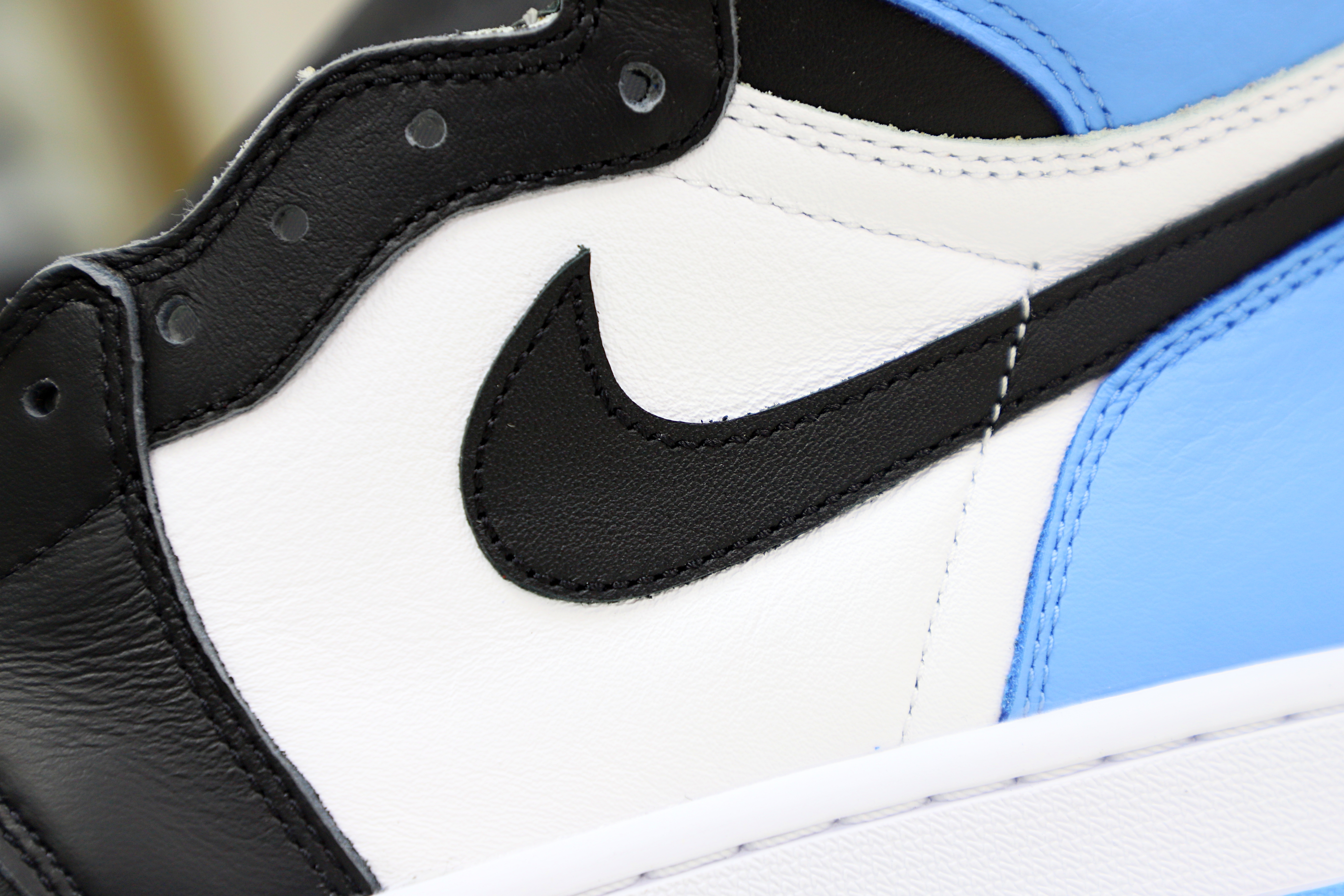 Air Jordan 1 High OG“University Blue