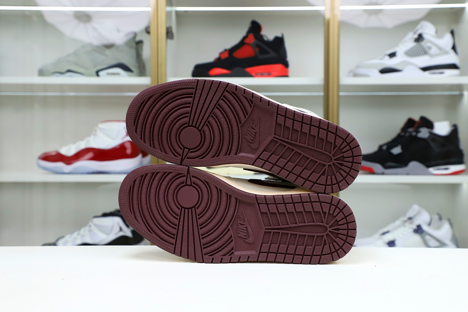 ordan Air Jordan1 retro high og sp "sail and burgundy"