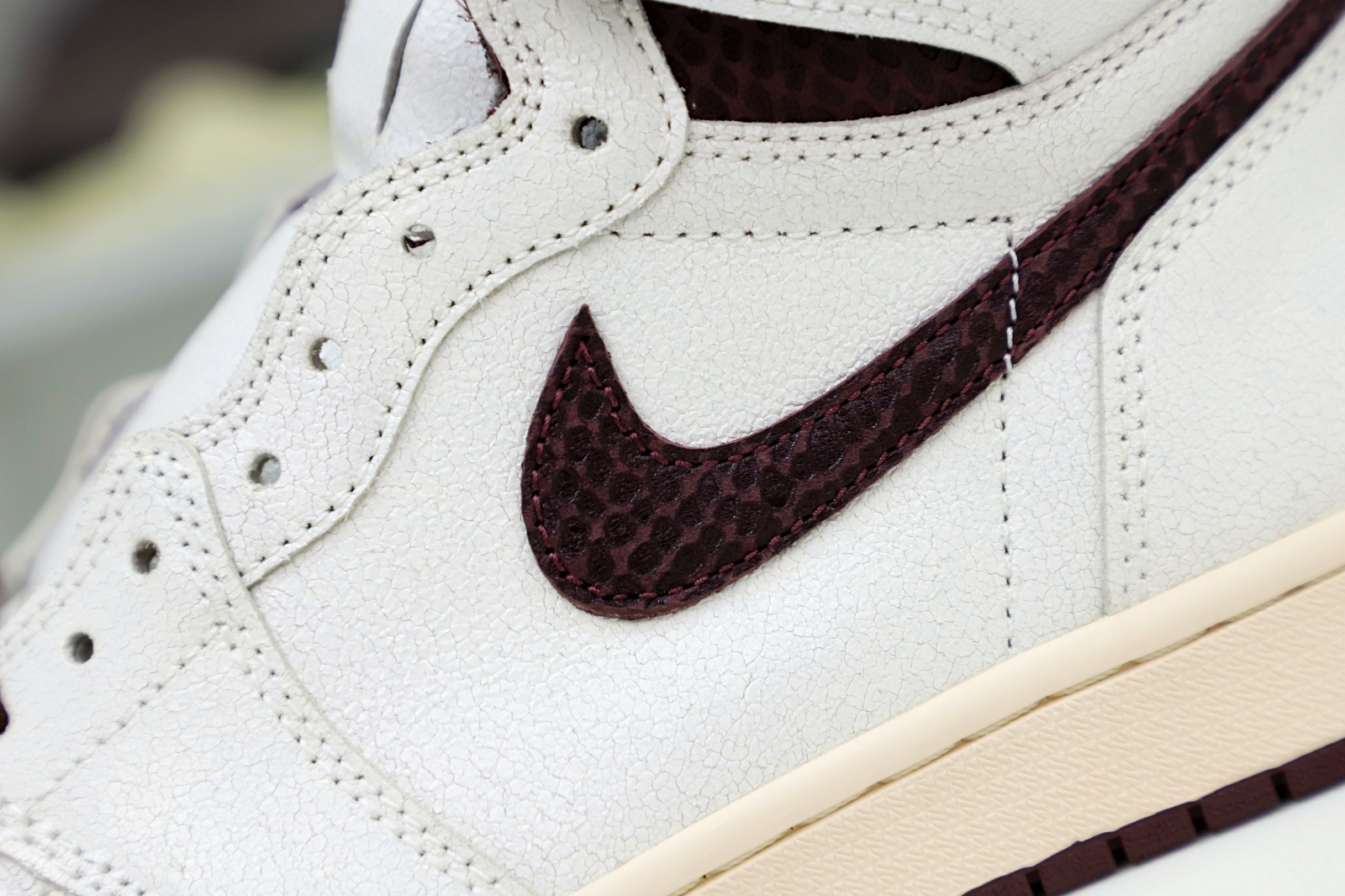 ordan Air Jordan1 retro high og sp "sail and burgundy"