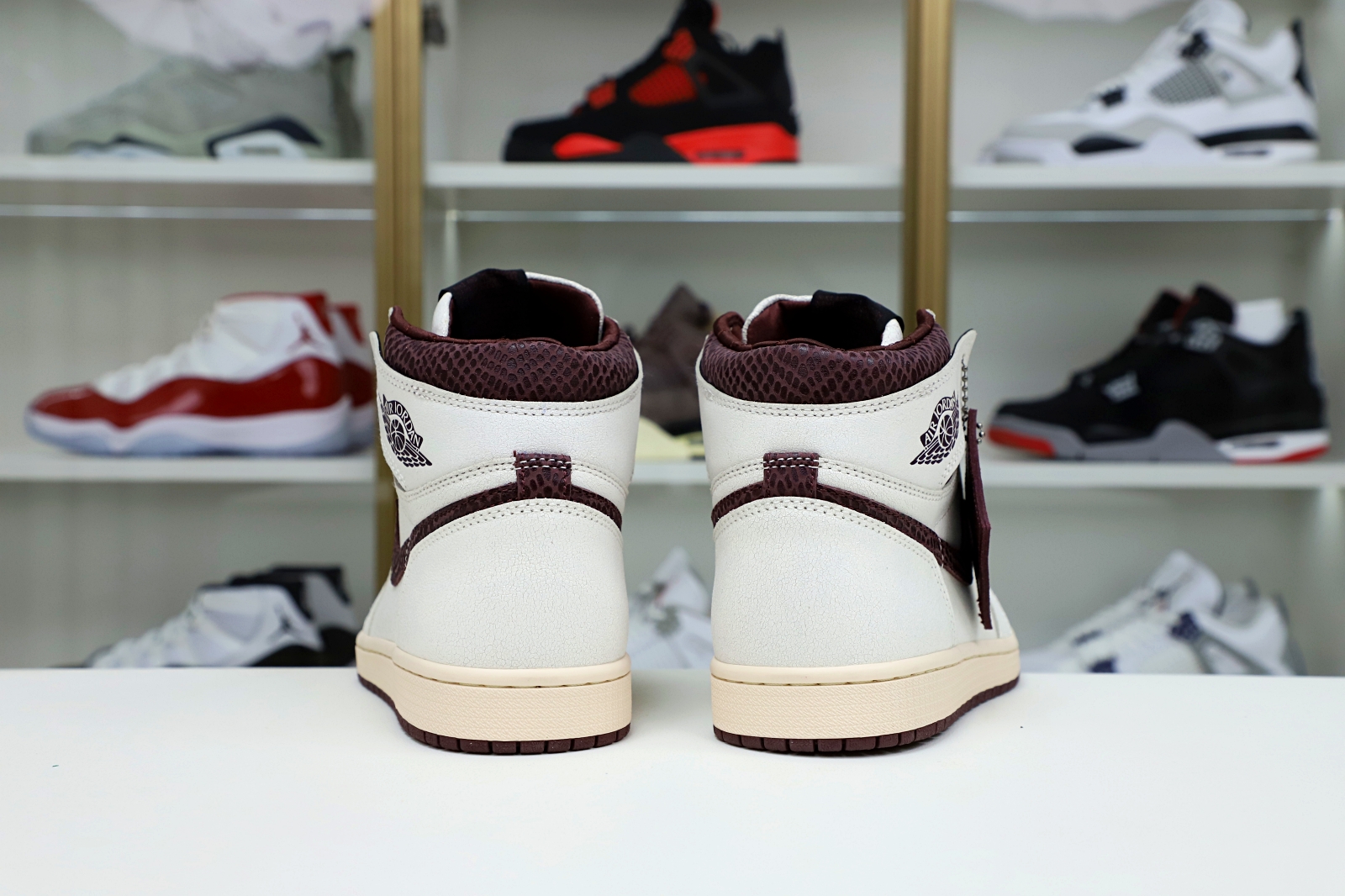 ordan Air Jordan1 retro high og sp "sail and burgundy"