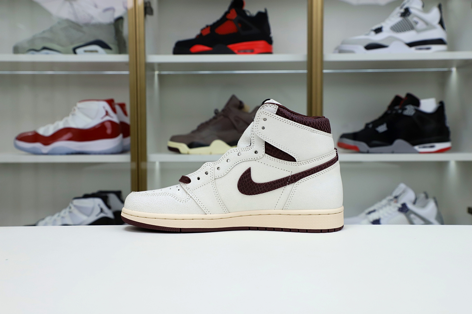 ordan Air Jordan1 retro high og sp "sail and burgundy"