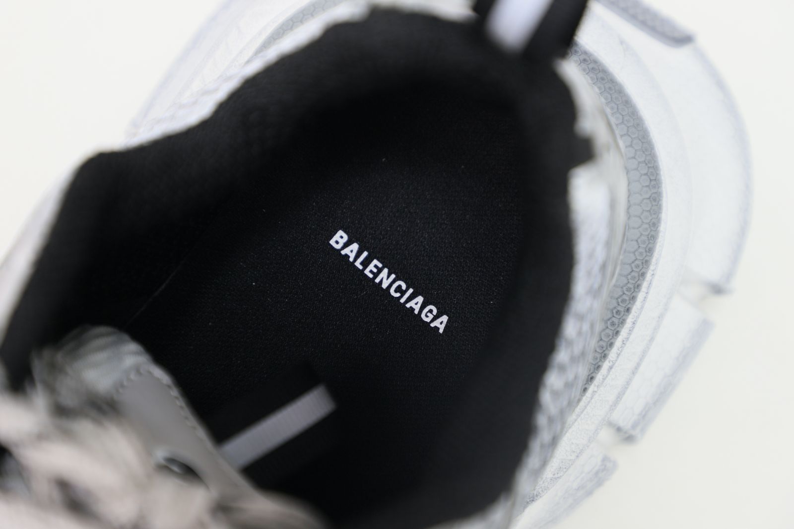 Balenciaga all sizes still in stock! Please contact customer service on iMessage/WhatsApp to purchase! BLGA 3XL