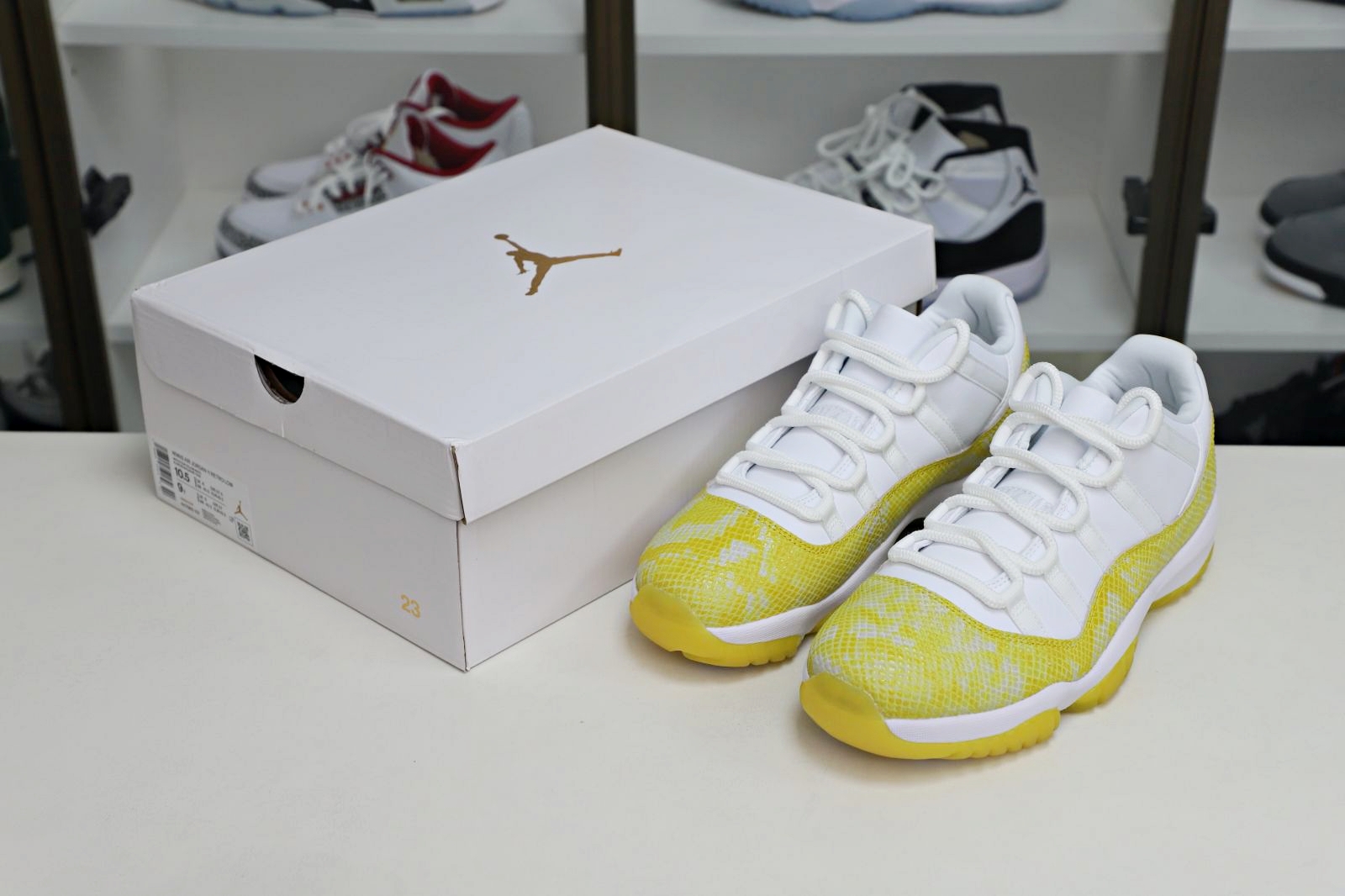 Air Jordan 11 Retro Low"Yellow Snakeskin"