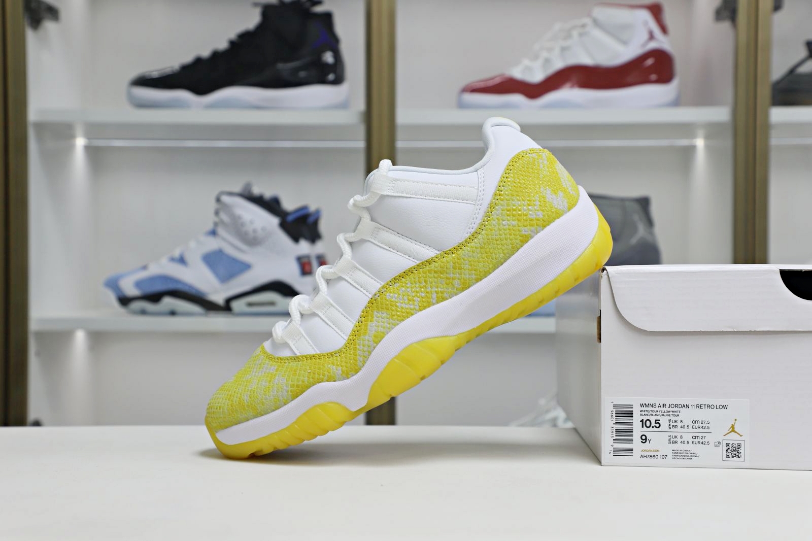 Air Jordan 11 Retro Low"Yellow Snakeskin"