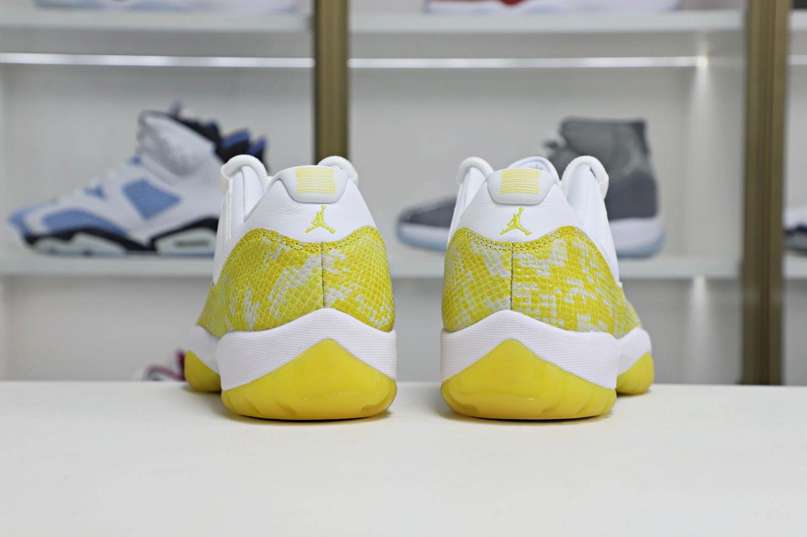 Air Jordan 11 Retro Low"Yellow Snakeskin"