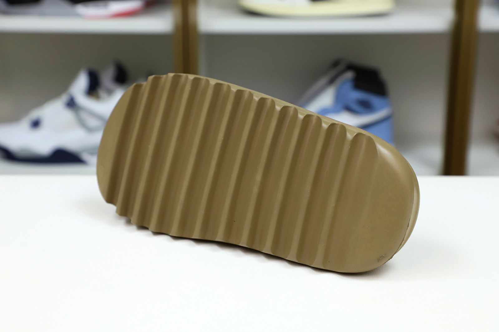 Yeezy Slide BrownFV8425