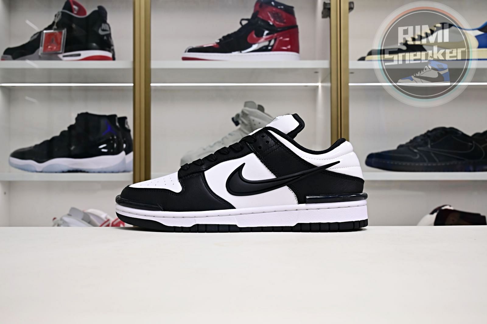 Nike DunkLowTwist"Panda"