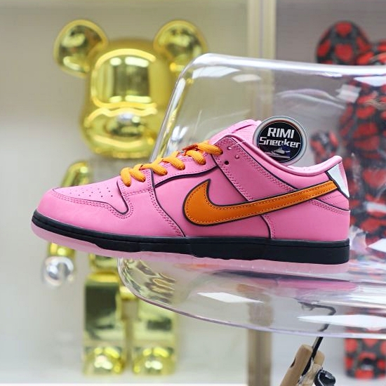 The Powerpuff Girls x Nike Dunk SB Low