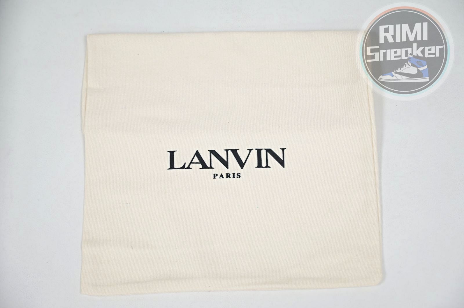 Lanv*n Curb