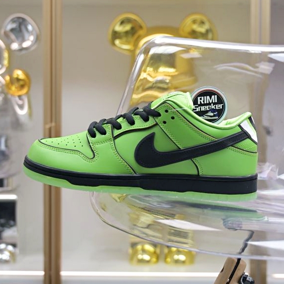 The Powerpuff Girls x Nike Dunk SB Low