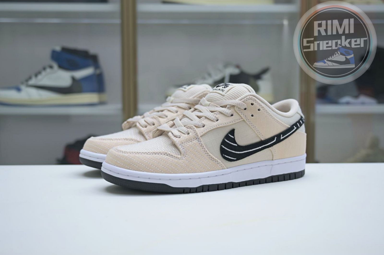 Albino & Preto x Nike Dunk SB Low Pro "Pearl White"