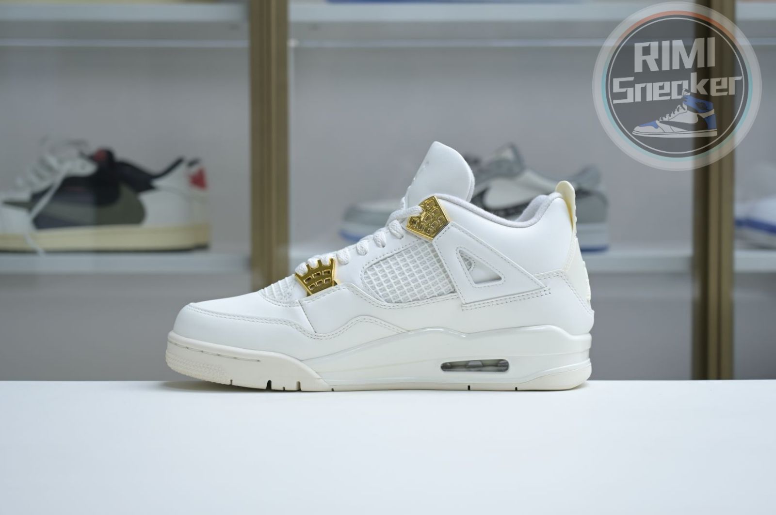 Jordan 4 Retro Metallic Gold (W)