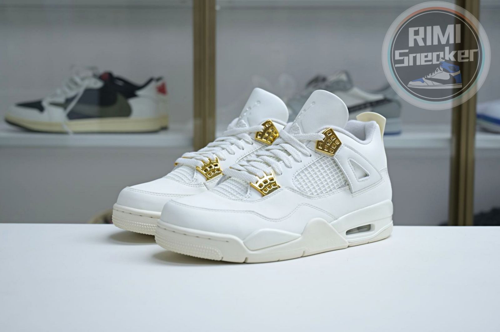 Jordan 4 Retro Metallic Gold (W)