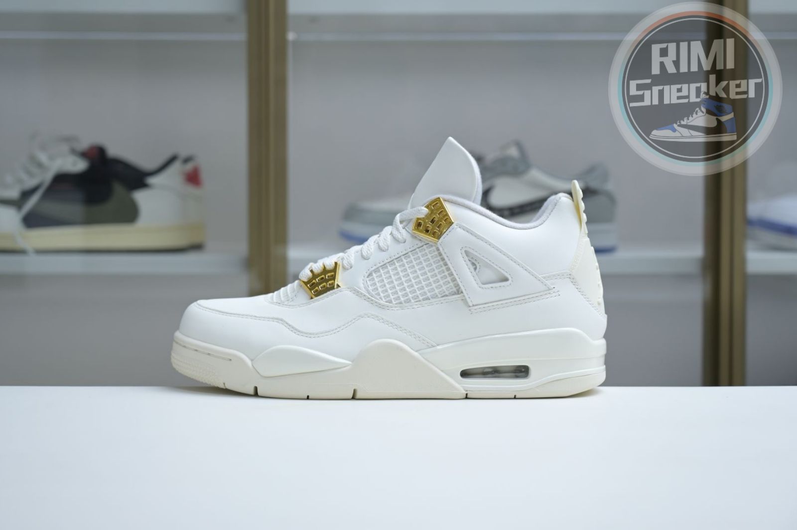 Jordan 4 Retro Metallic Gold (W)