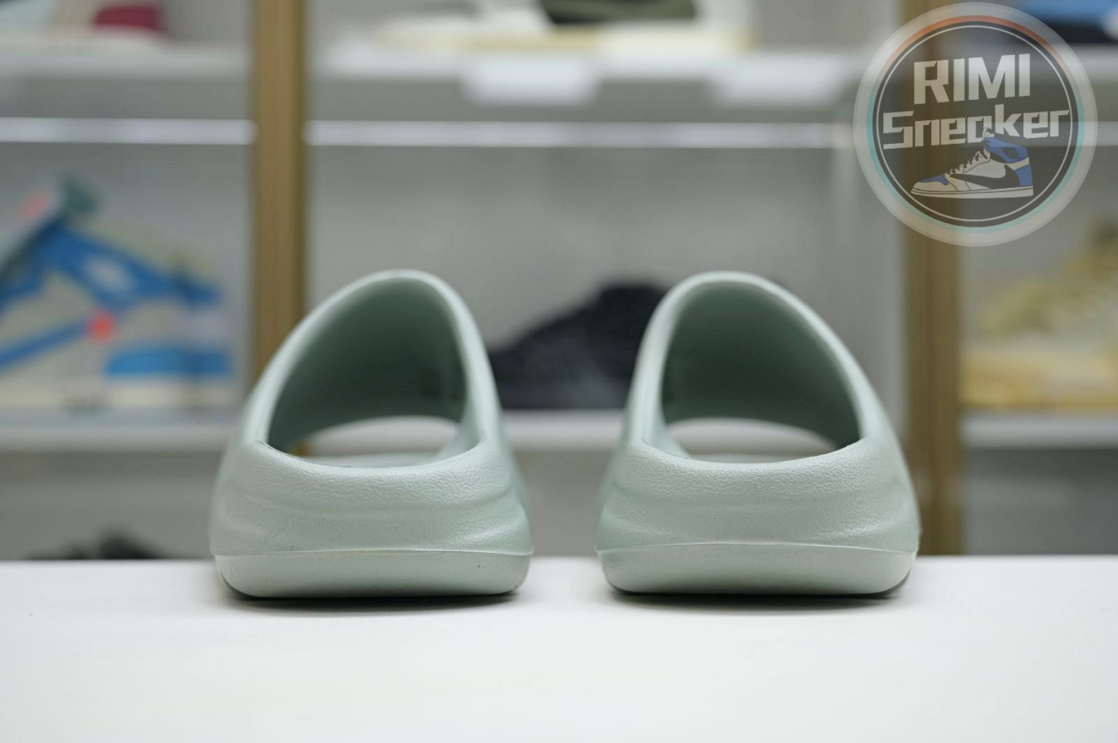 adidas originals Yeezy Slide Salt