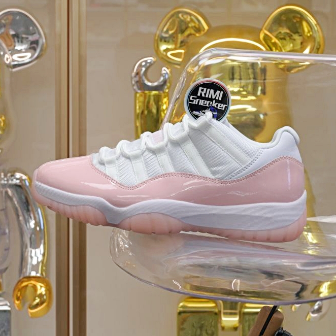 Jordan Air Jordan 11 Low WMNS