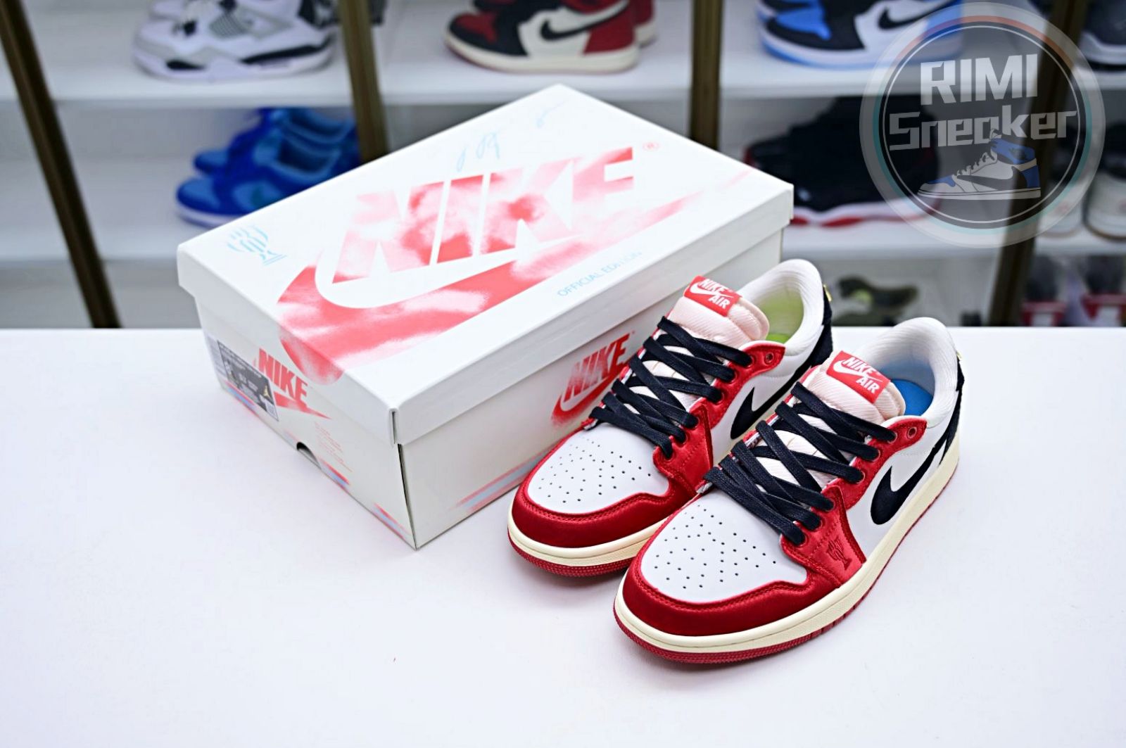 Trophy Room x Jordan Air Jordan 1 Low OG “Away”