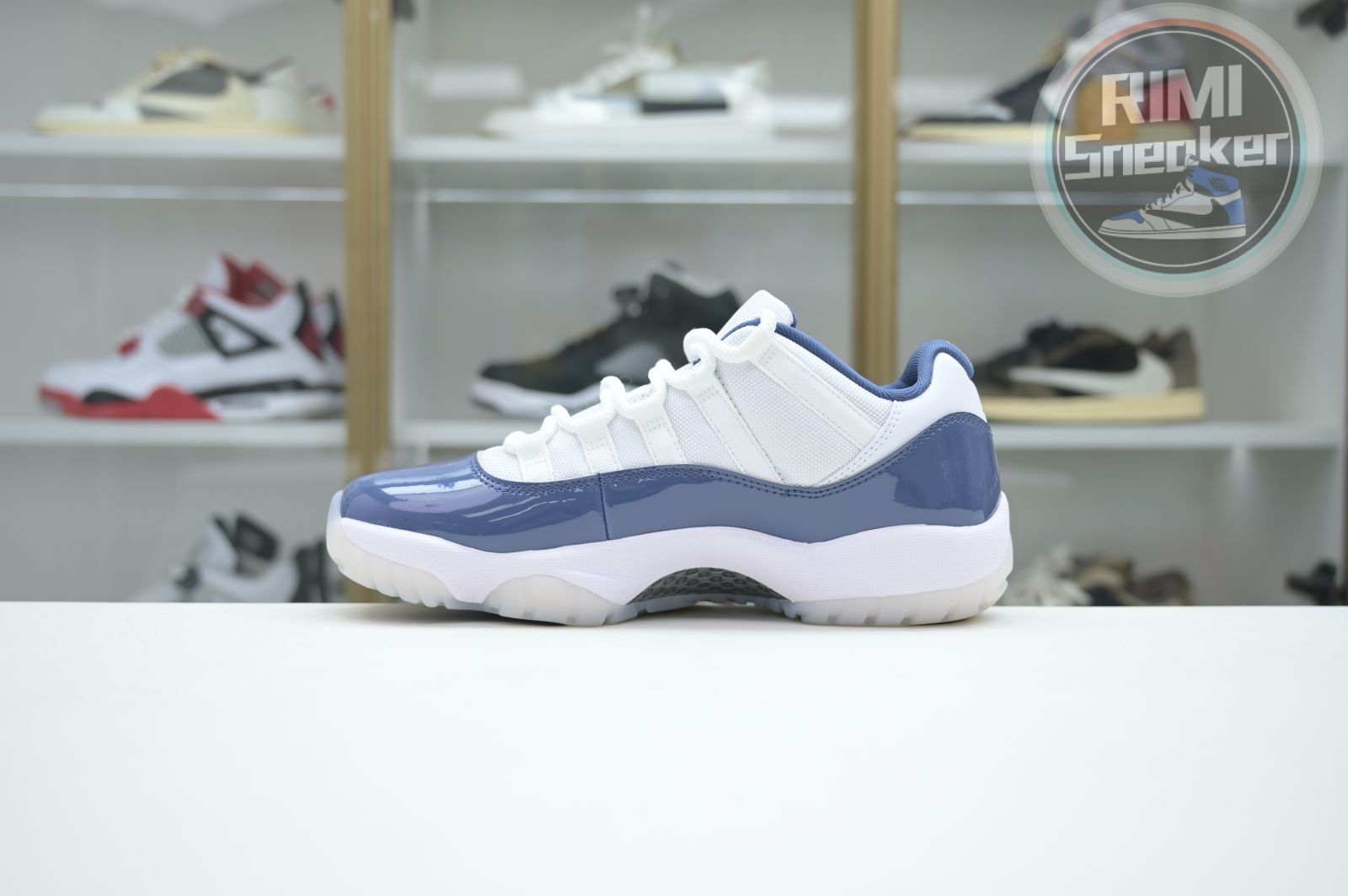 Jordan Air Jordan 11 Low“Diffused Blue”