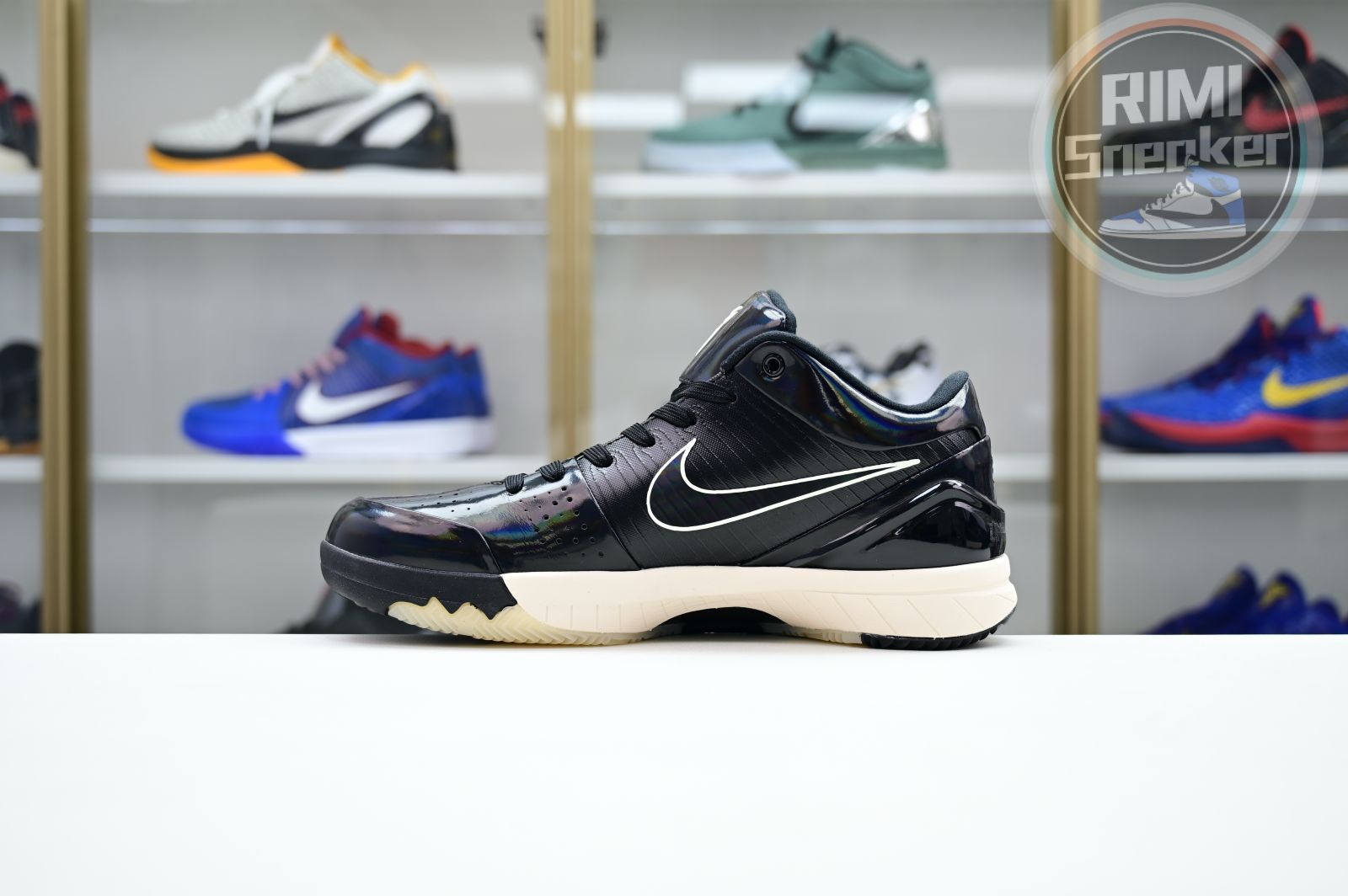 UNDEFEATED x Nike Zoom Kobe 4 Protro