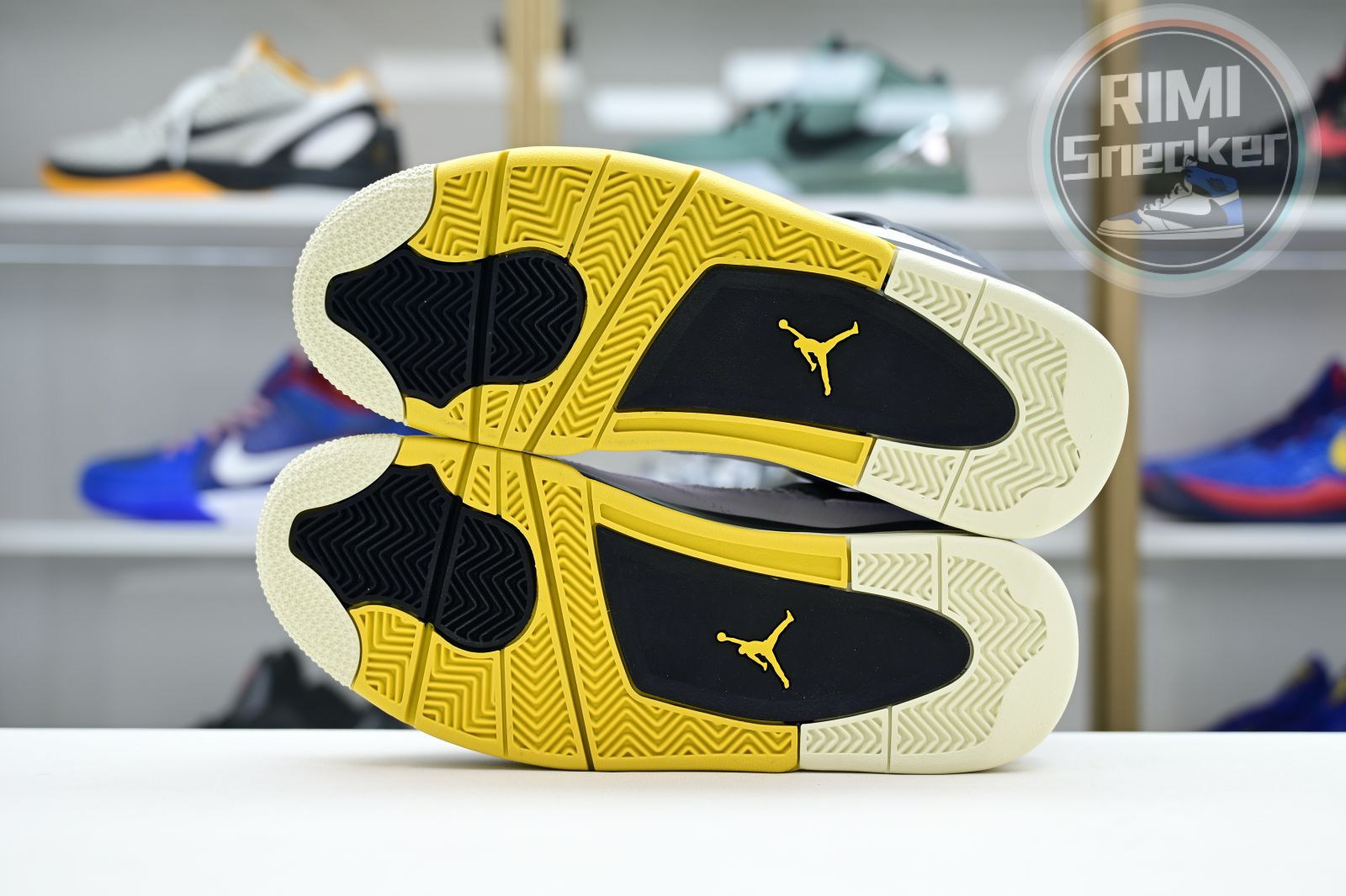 Jordan Air Jordan 4 "Vivid Sulfur"