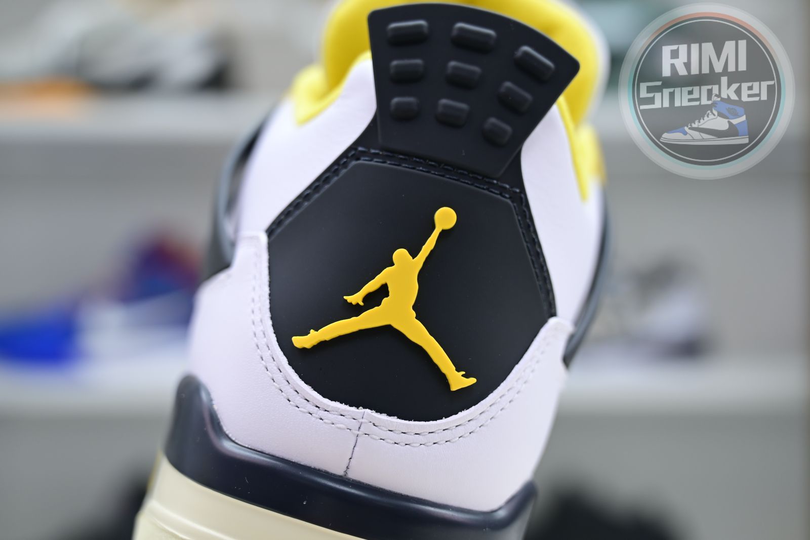 Jordan Air Jordan 4 "Vivid Sulfur"