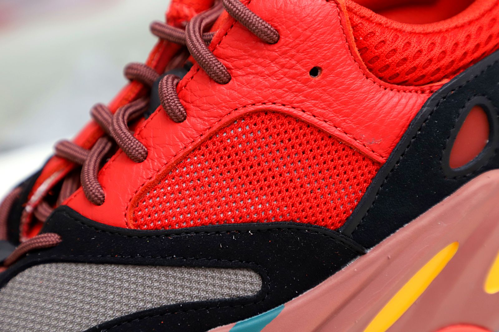YEEZY BOOST 700 HI-RES RED HQ6979