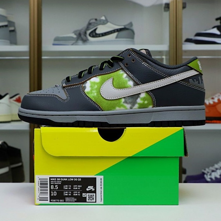 HUF NIKE SB DUNK LOW FRIENDS AND FAMILY