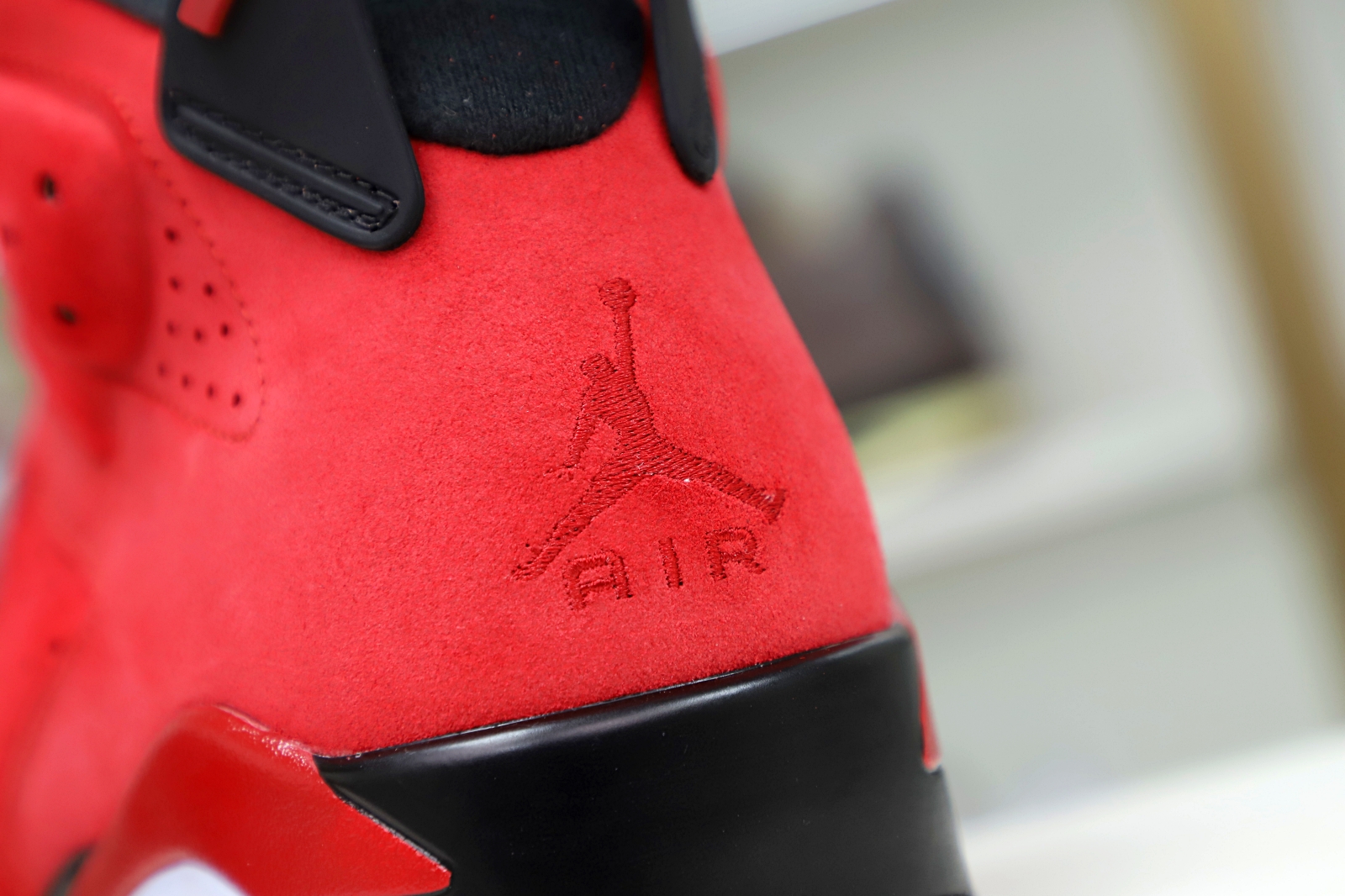 Air Jordan 6 Retro "Toro"