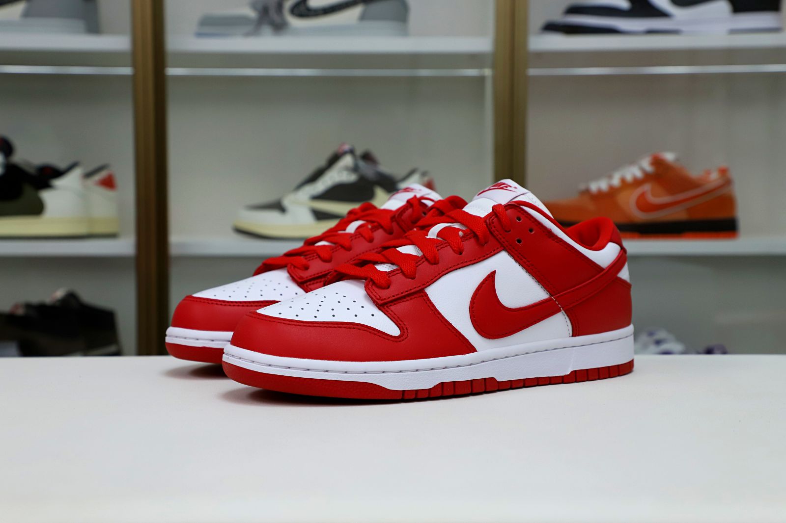 DUNK LOW SP RED