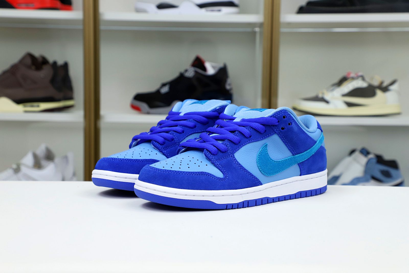 NIKE SB DUNK LOW BLUE RASPBERRY