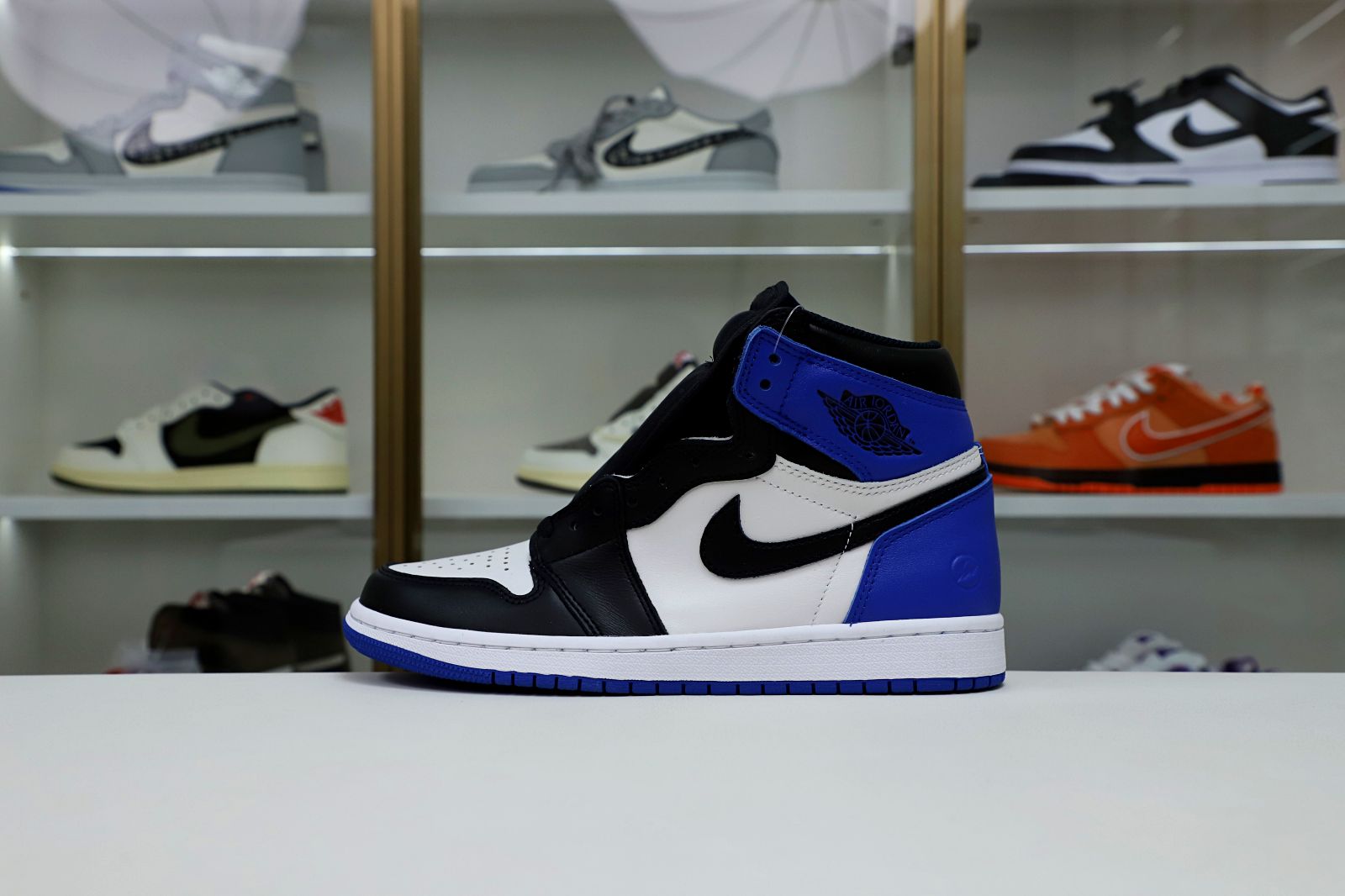 FRAGMENT DESIGN X AIR JORDAN 1 RETRO HIGH