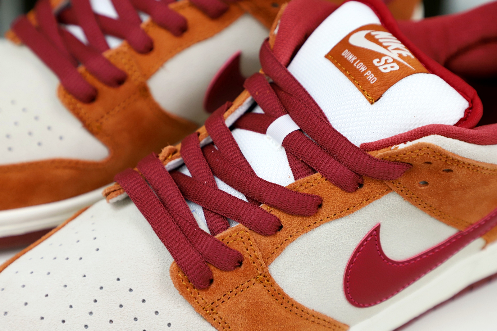 NIKE SB DUNK LOW PRO DARK RUSSET CEDAR 2019