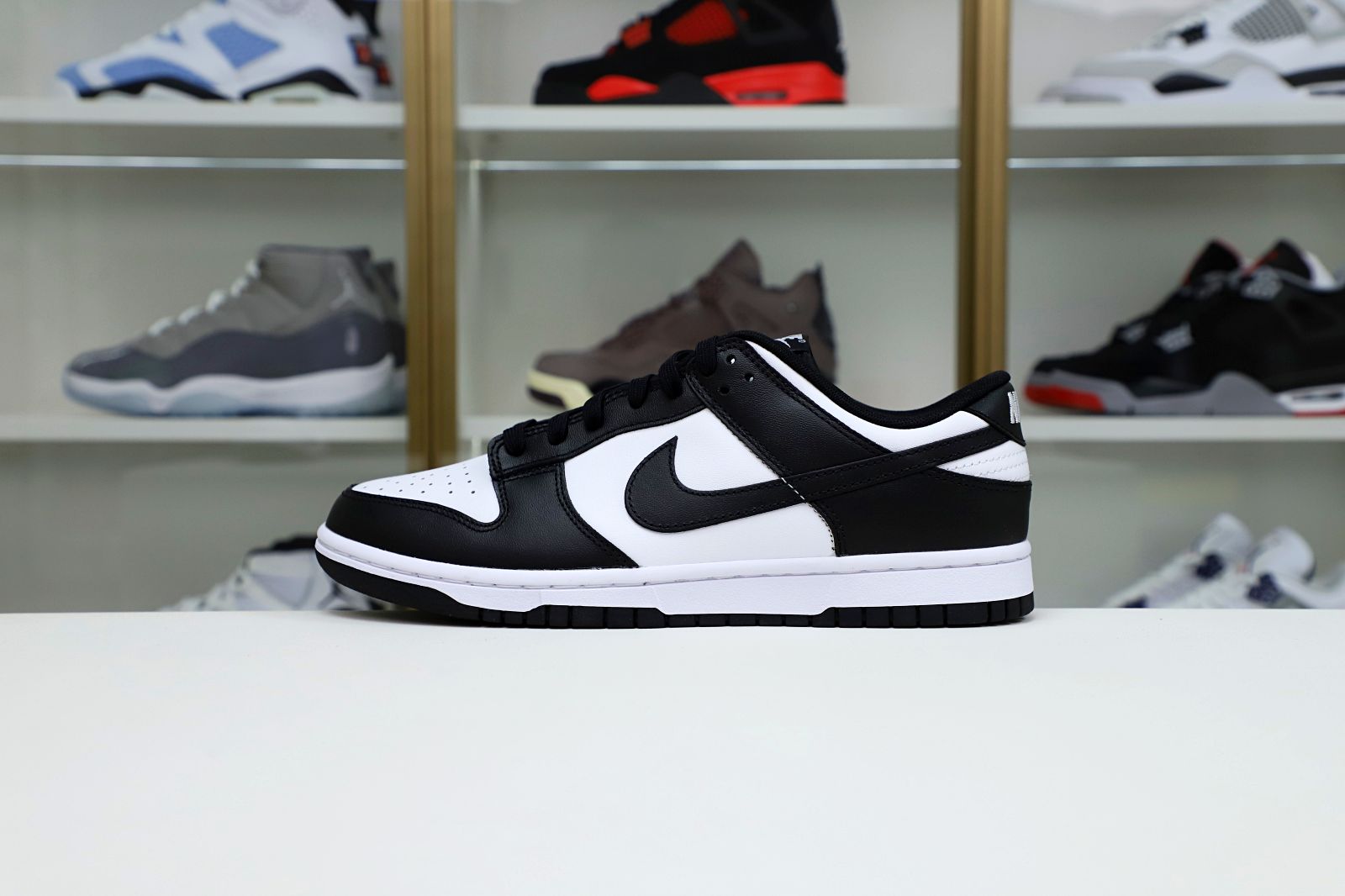 DUNK LOW PANDA 