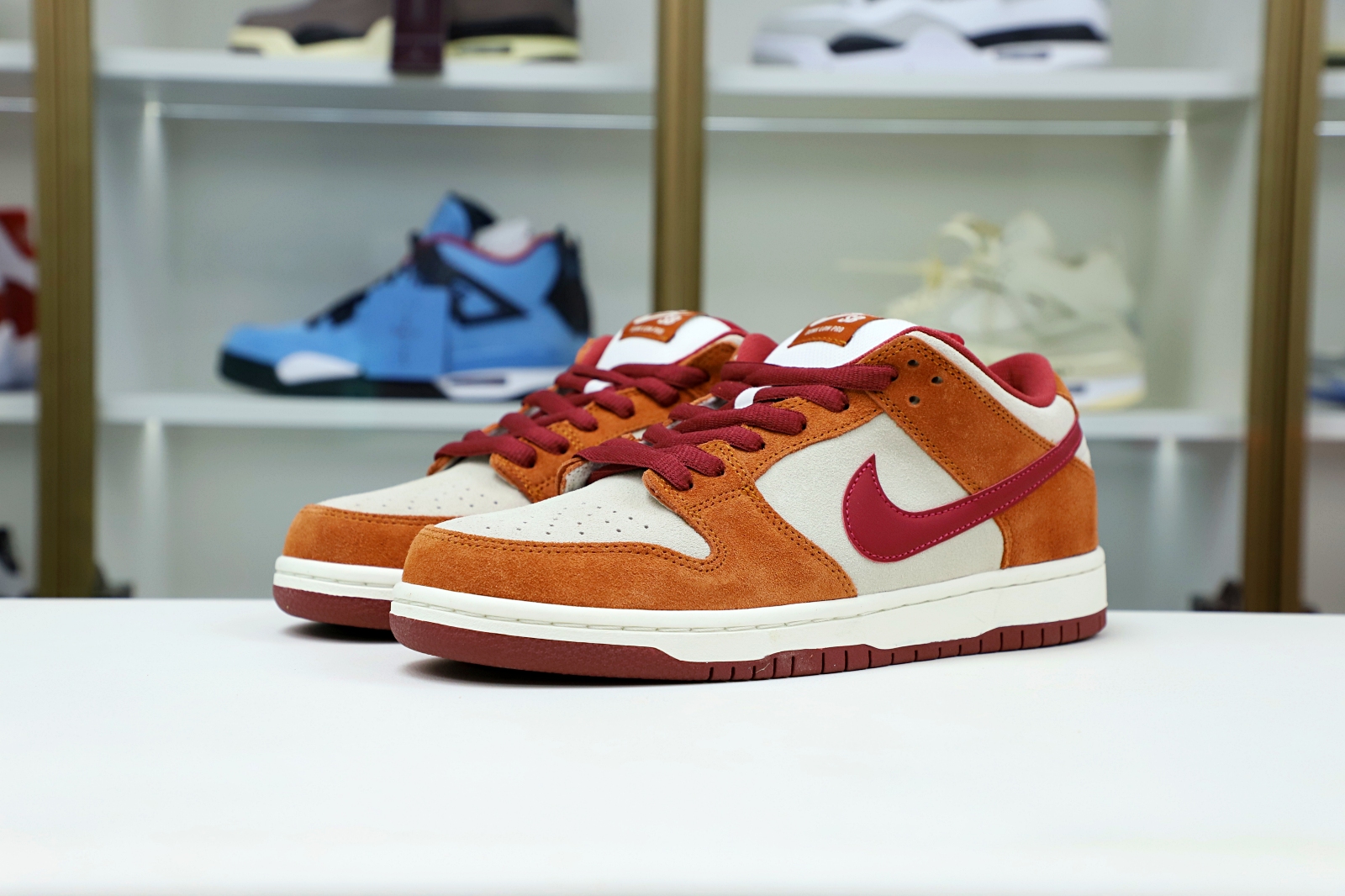 NIKE SB DUNK LOW PRO DARK RUSSET CEDAR 2019