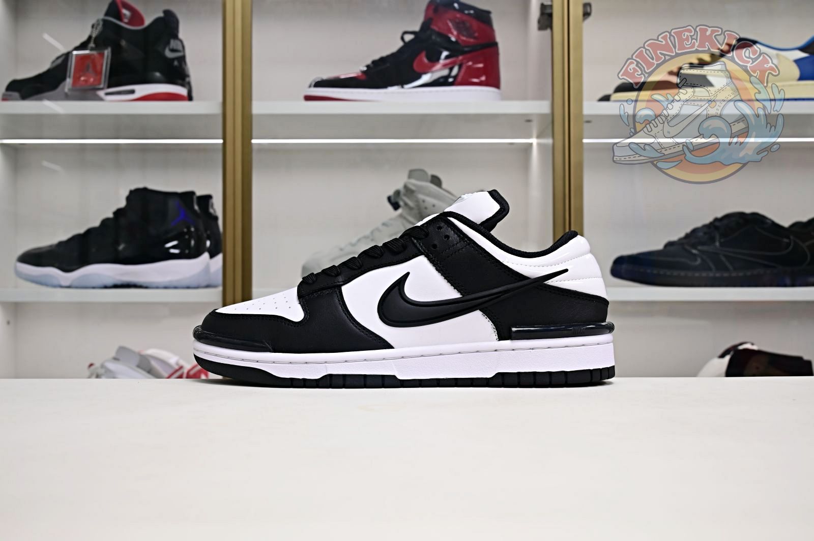 Nike DunkLowTwist"Panda"