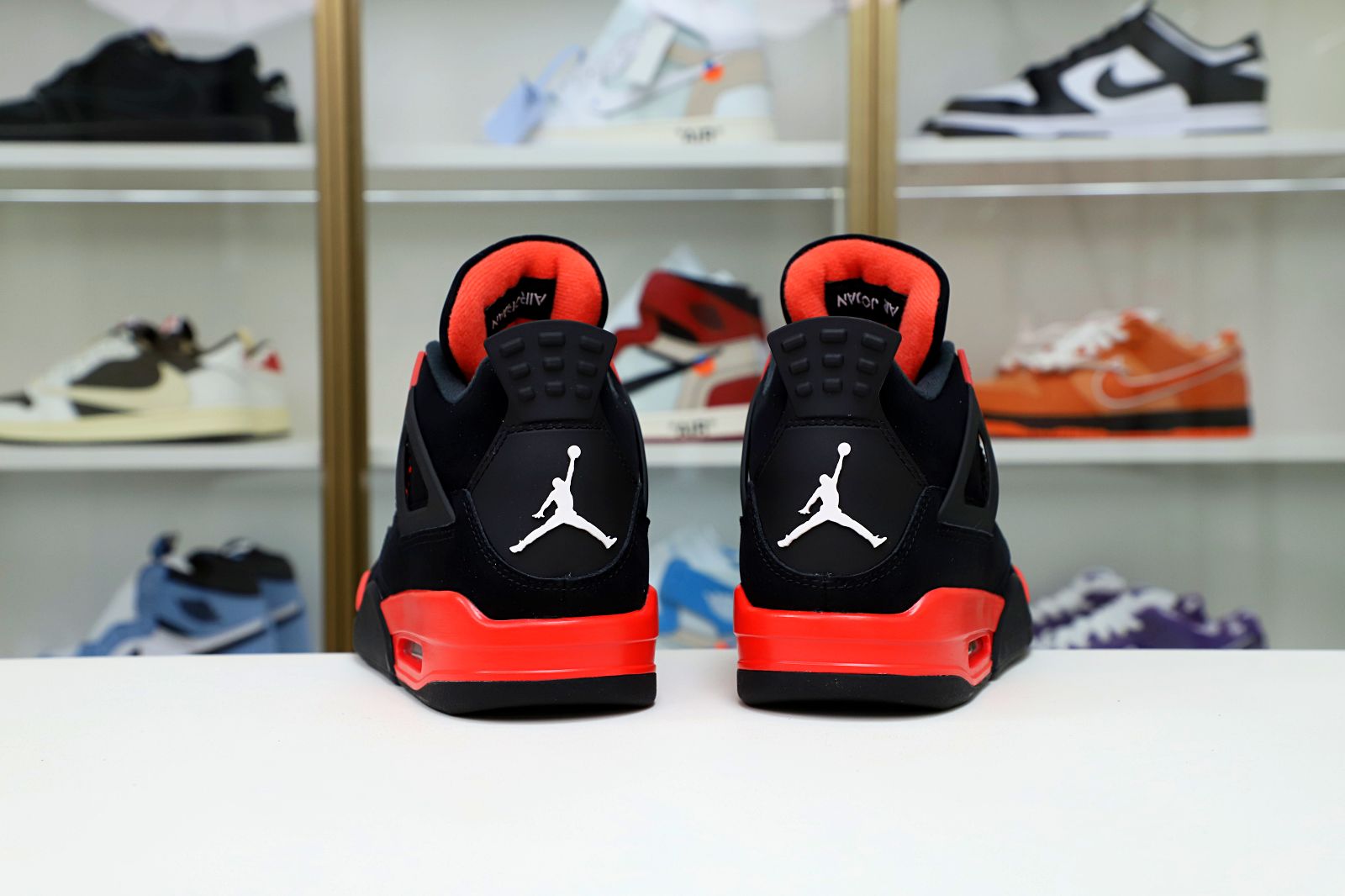 AIR JORDAN 4 RETRO 