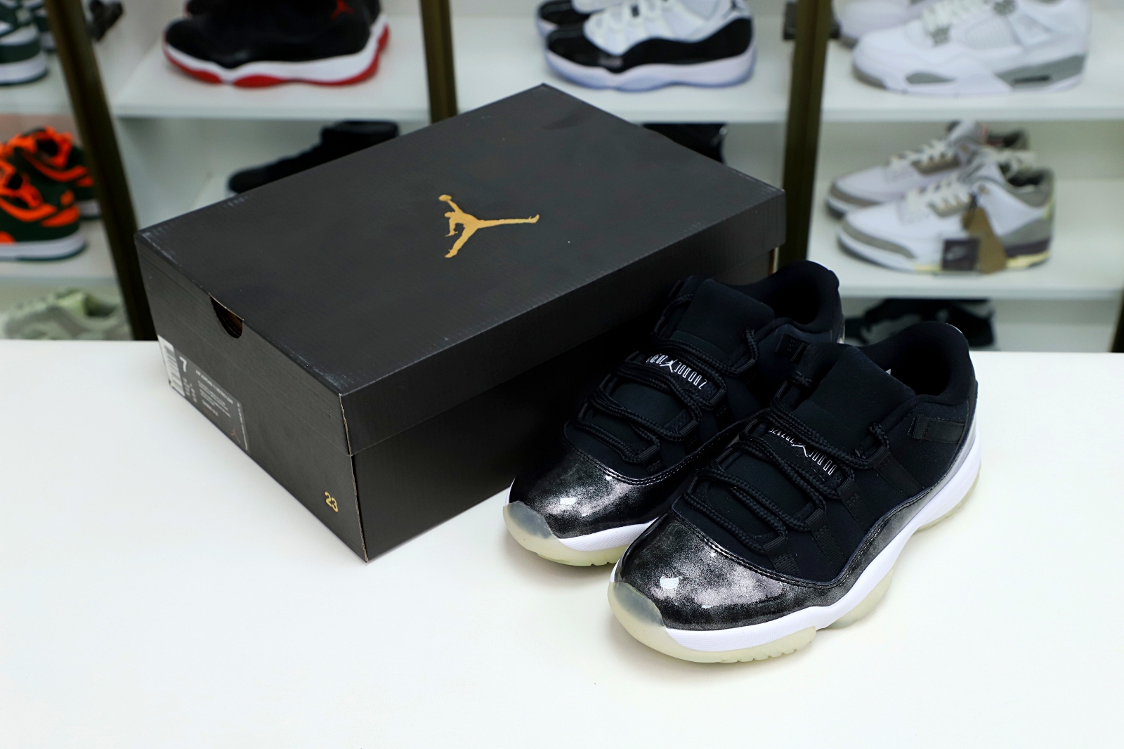 Jordan Air Jordan 11 retro low barons