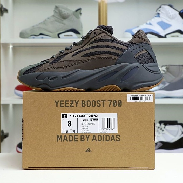 Yeezy boost 700 V2 &quotGeode"