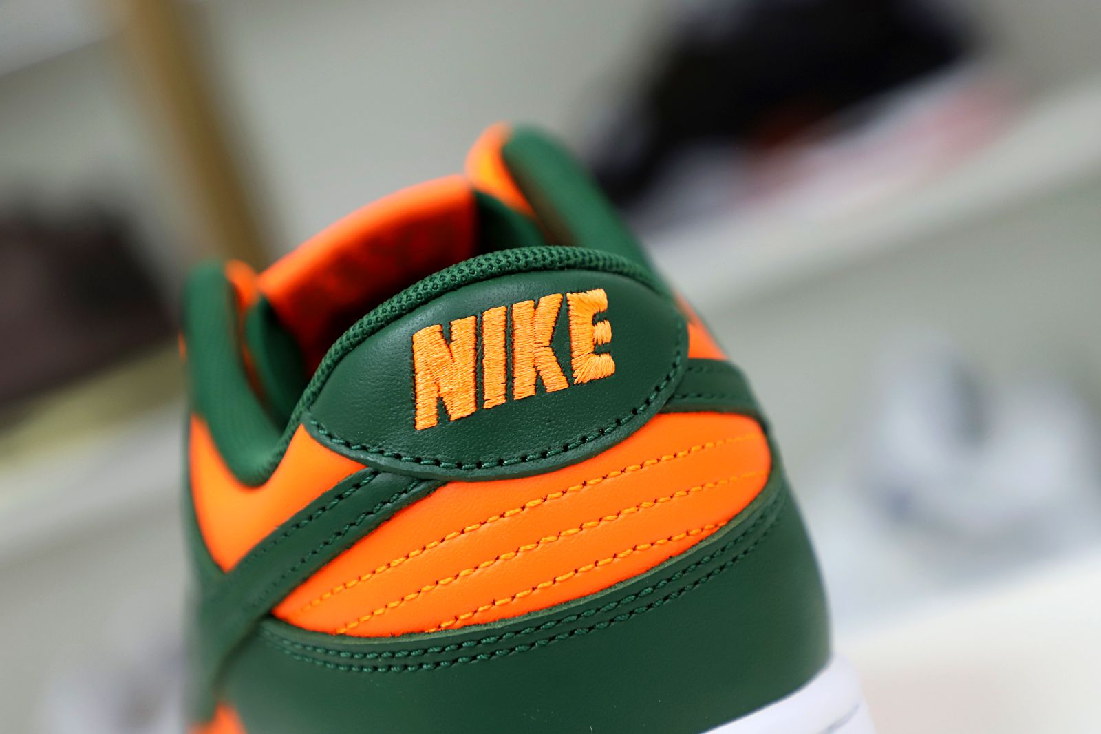 NIKE DUNK RETRO MINAMI HURRICANES