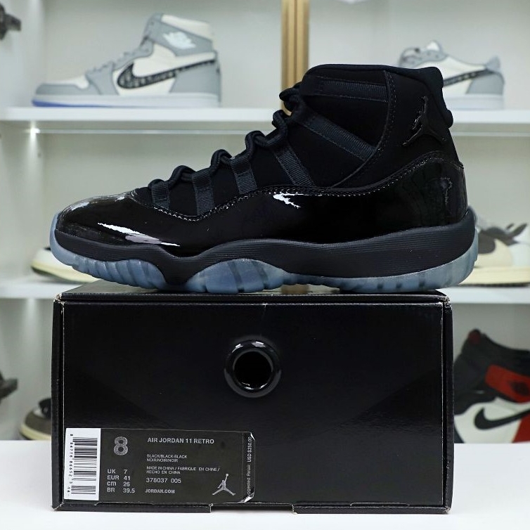 AIR JORDAN 11 RETRO ''CAP AND GOWN''