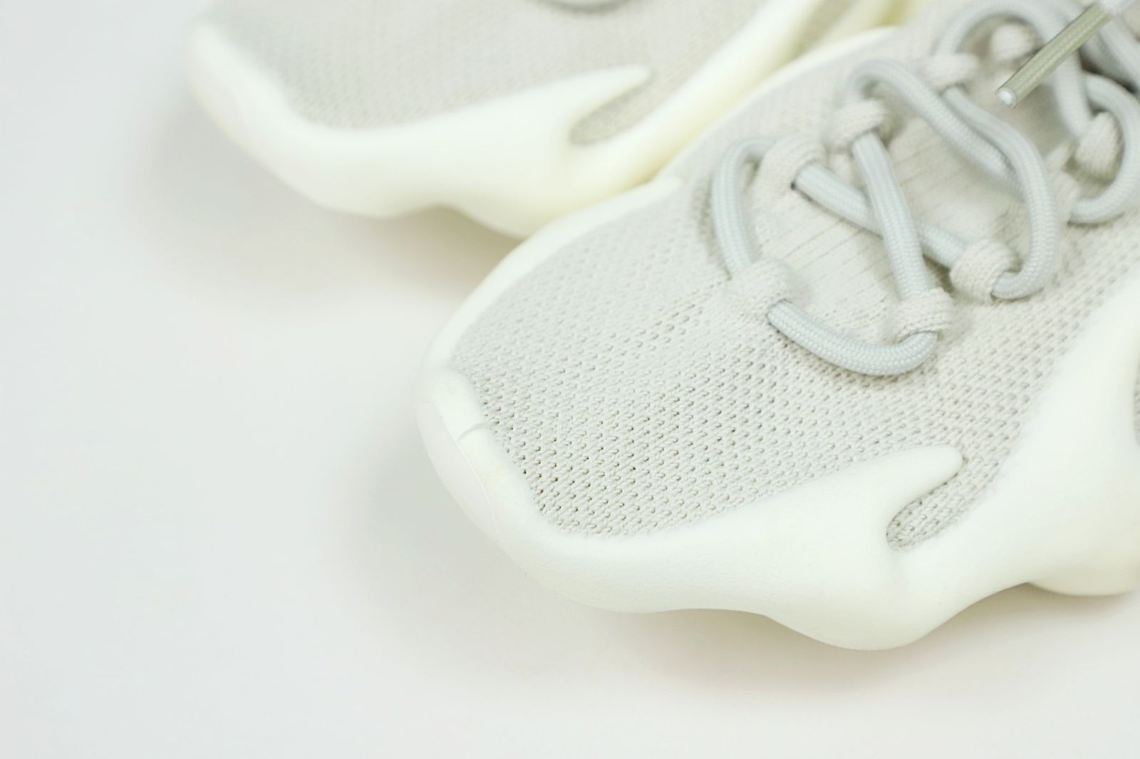 YEEZY 450 CLOUD WHITE H68038