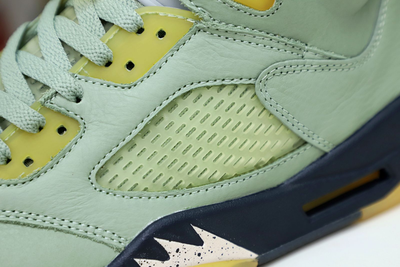 AIR JORDAN 5 "JADE HORIZON" DC7501-300