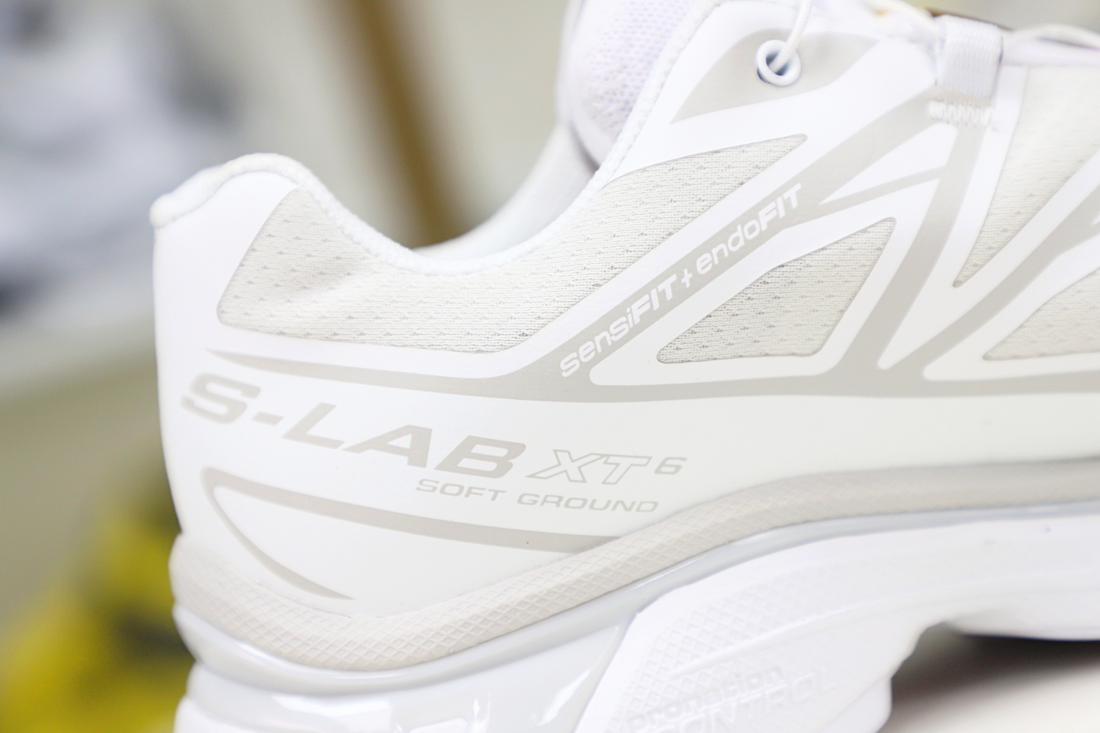 SALOMON/ XT-6