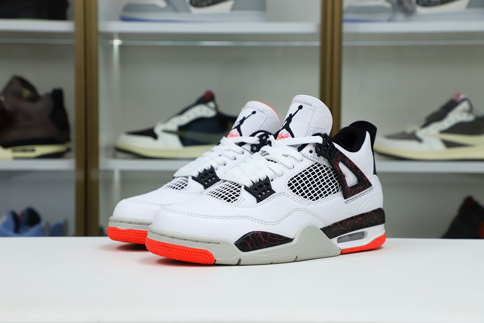 Jordan Air Jordan 4 "Hot Lava"