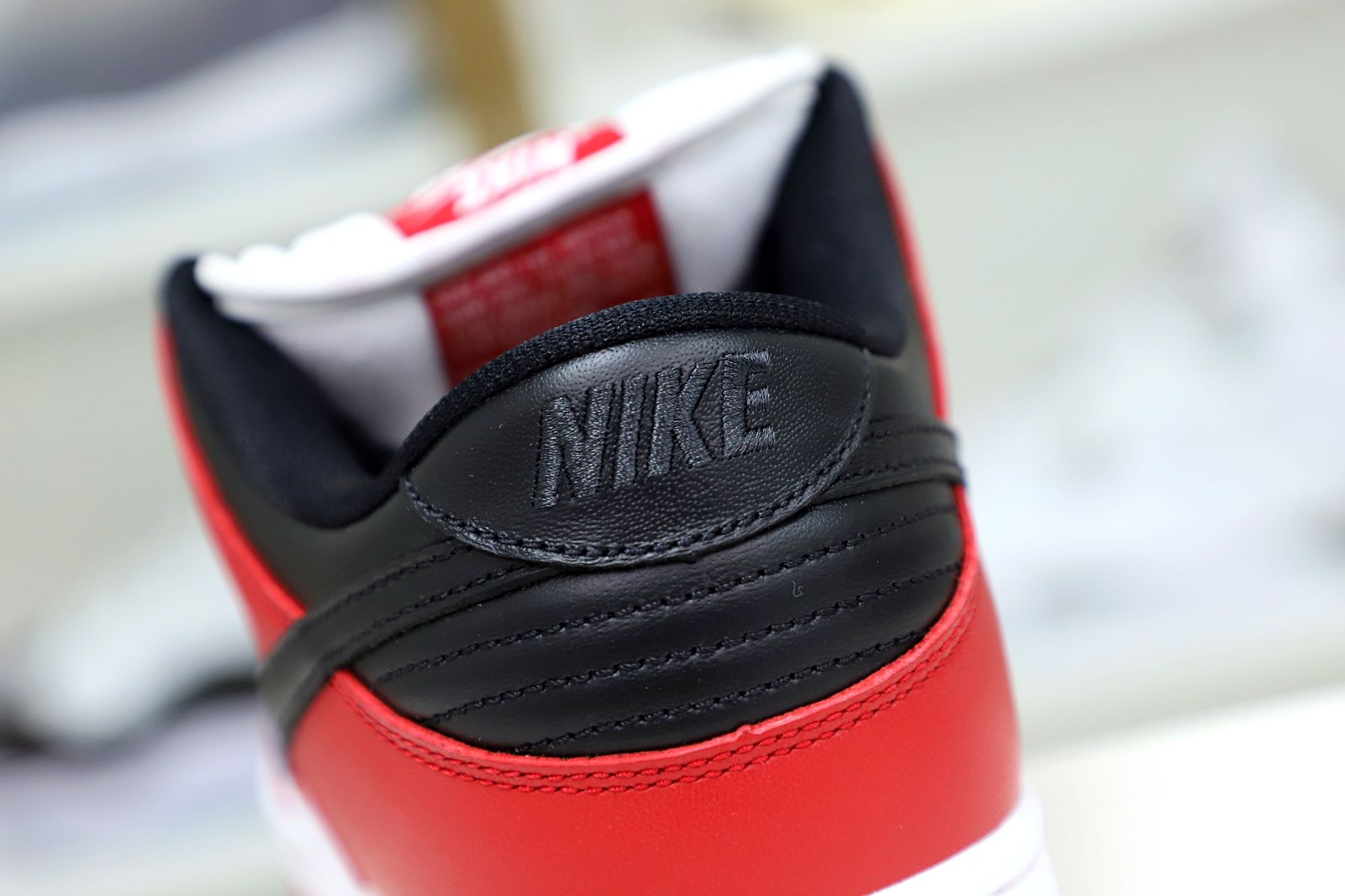 NIKE SB DUNK LOW “CHICAGO”