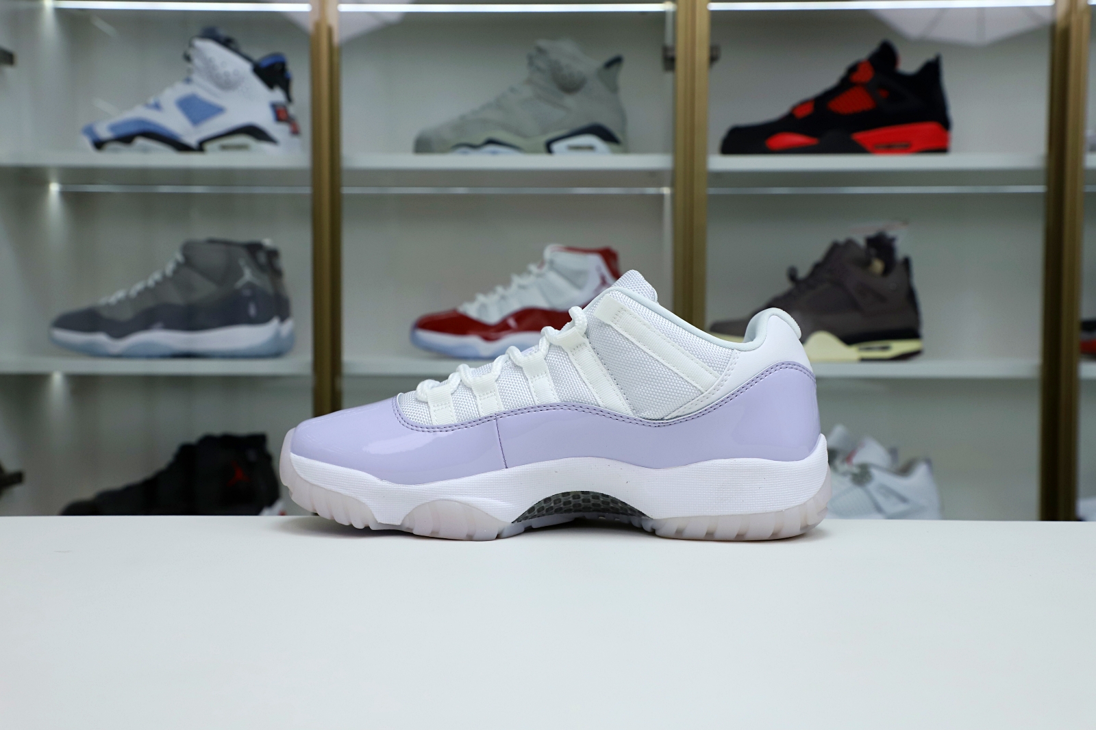 AIR JORDAN 11 LOW PURE VIOLET