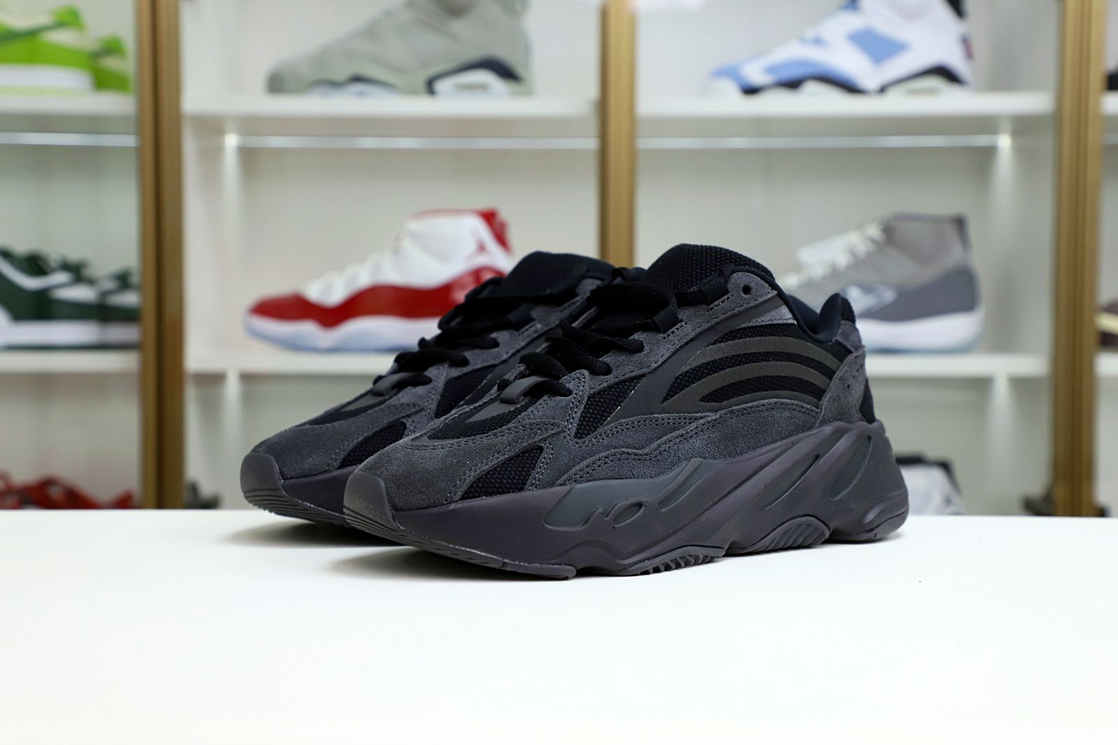 Yeezy Boost 700 V2 Vanta 2019