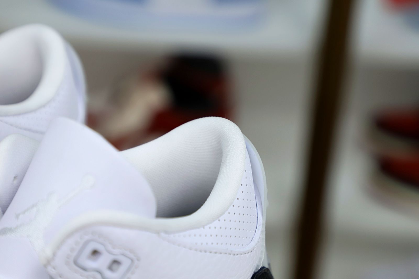 FRAGMENT DESIGN X AIR JORDAN 3 RETRO SP 