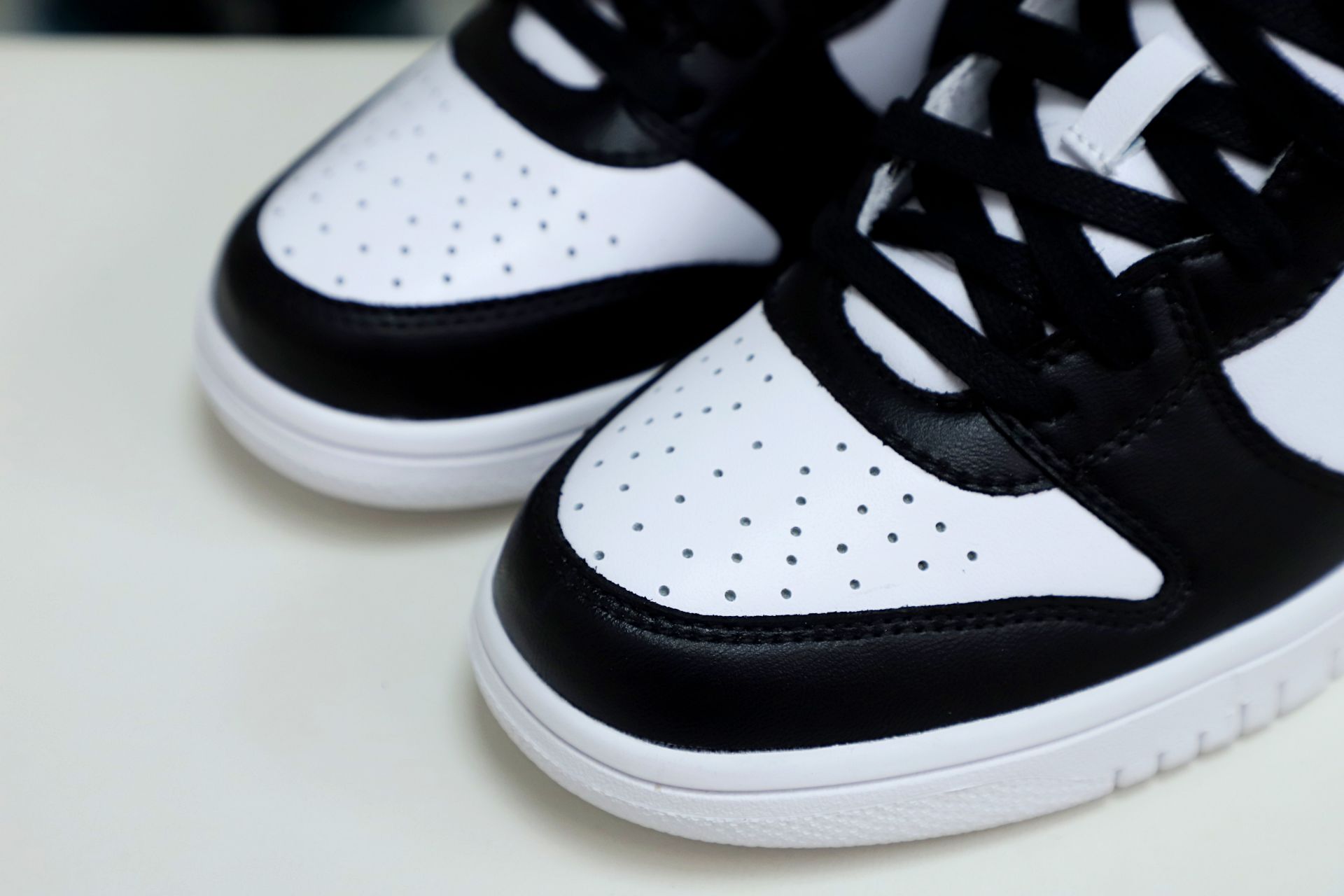 NIKE DUNK HIGH AMBUSH BLACK WHITE